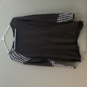 Lisa Todd Sweater Size Medium